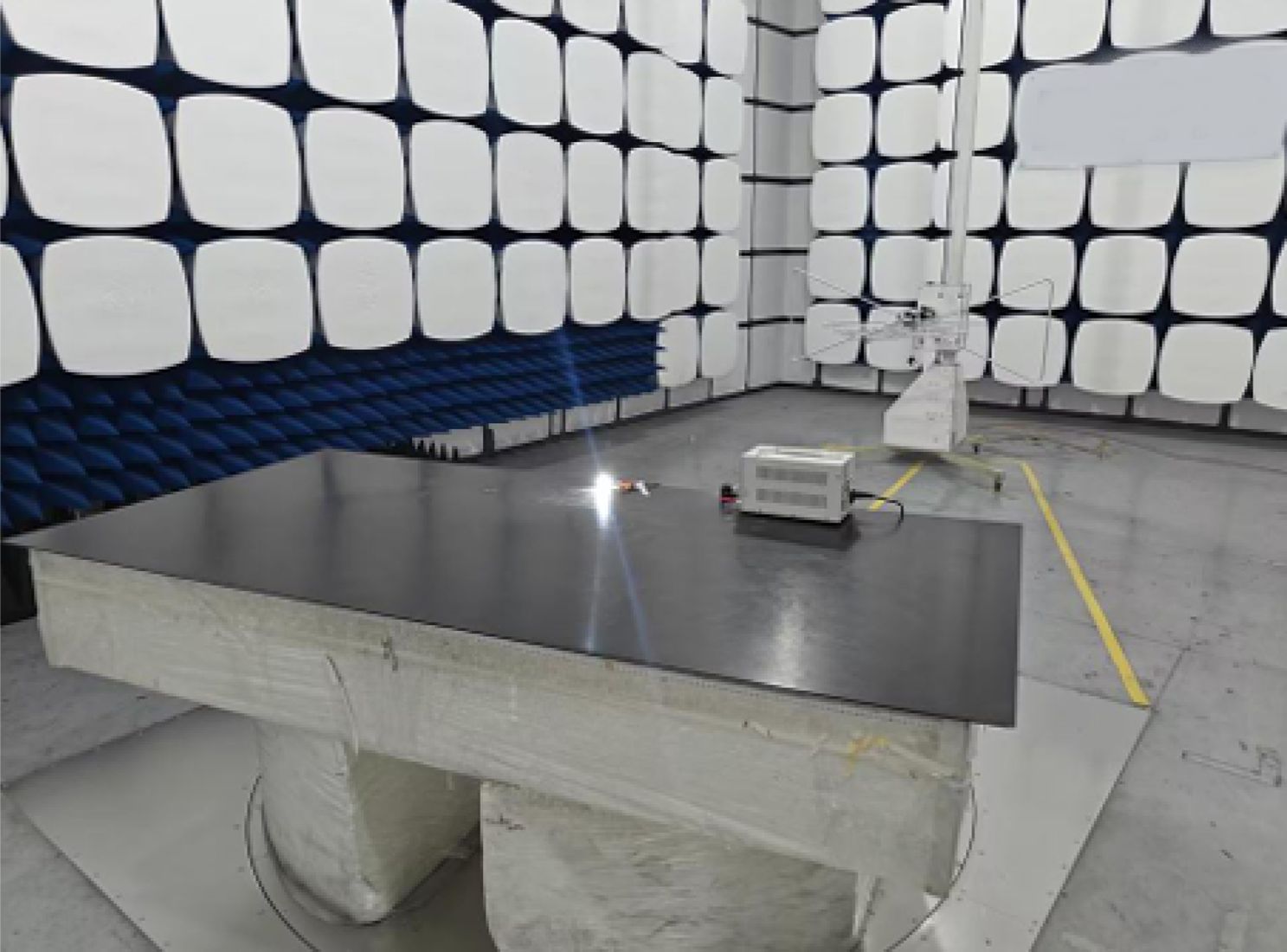 MAGALL FAN-CAN żarówka LED W21/5W T20 7443 to wydajne białe oświetlenie DRL i wsteczne z CANBUS.